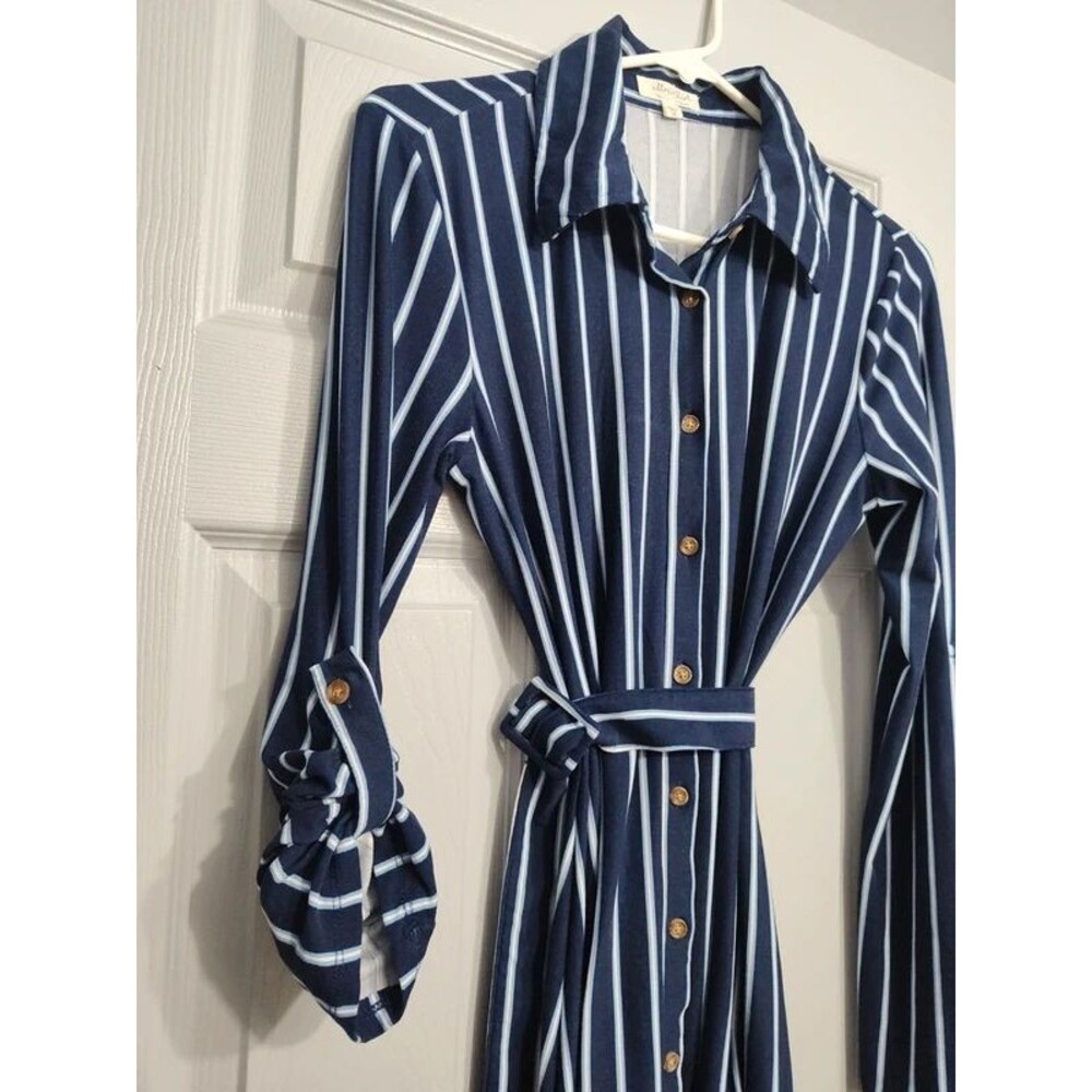 Midi blue women's dress size M like new stripes striped soft